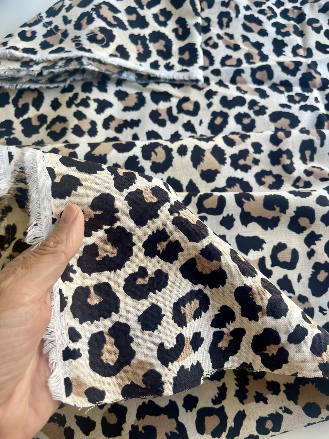 lino animal print