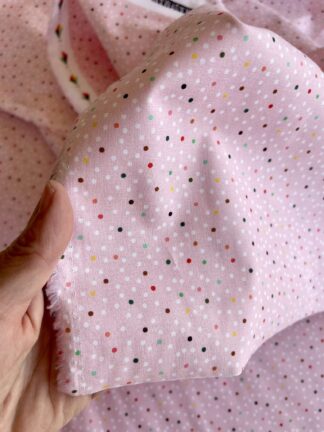Último corte de 1.41 m de Confeti Rosa 100% algodón de Corea del Sur